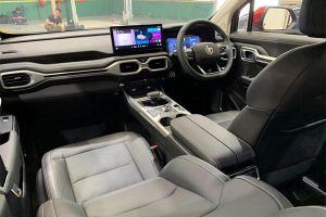 x90-front-cockpit x90-front-cockpit